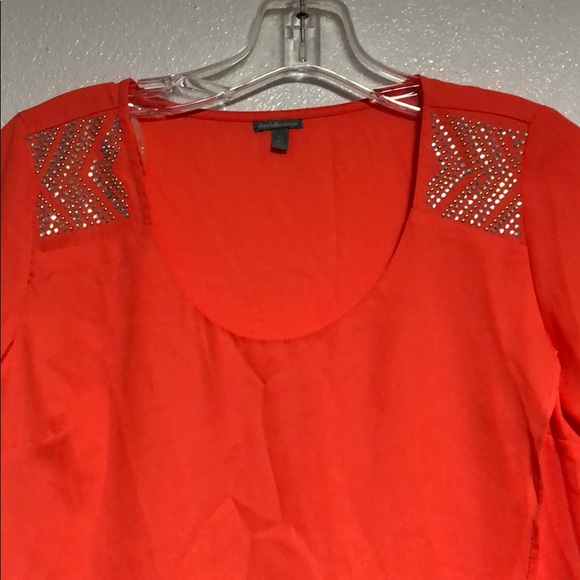 Top - Picture 3 of 3